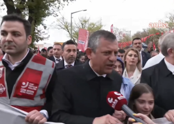 Özel: “Erdoğan her gün yeni bir yenilgi alıyor”
