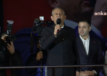 Özgür Özel:” Erken seçim için meydanlar bizimdir, sokaklar bizimdir”