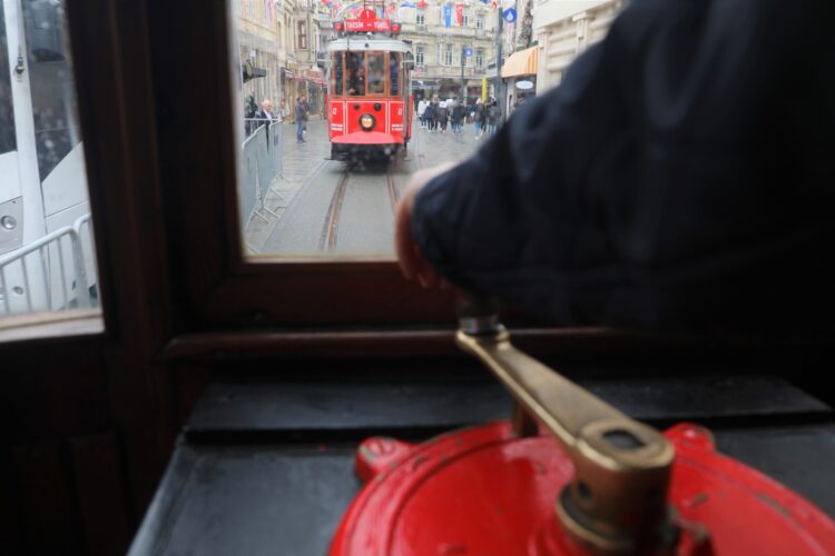 İETT’den Volkan Konak’a vefa… Nostaljik tramvayda anılıyor