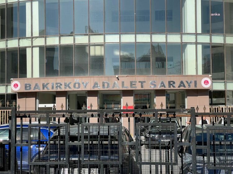 “Yenidoğan çetesi” davasında tutuklu 10 sanığa tahliye