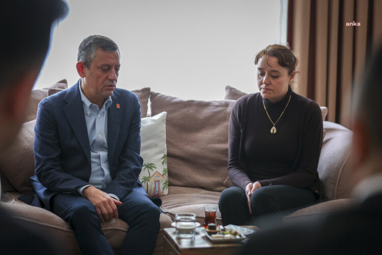 Özgür Özel’den Ahmet Minguzzi’nin ailesine ziyaret