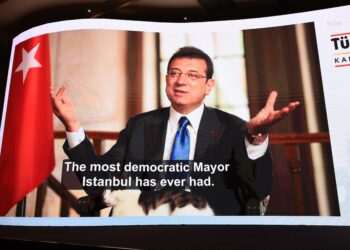 Türkiye-Almanya Kardeş Şehirler Zirvesi’de İmamoğlu’ndan mesaj