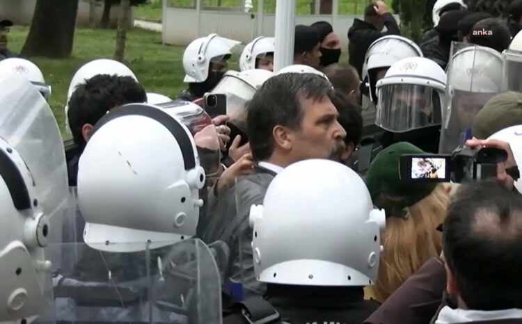 Gülhane buluşmasının ardından TİP’li gençlere müdahale