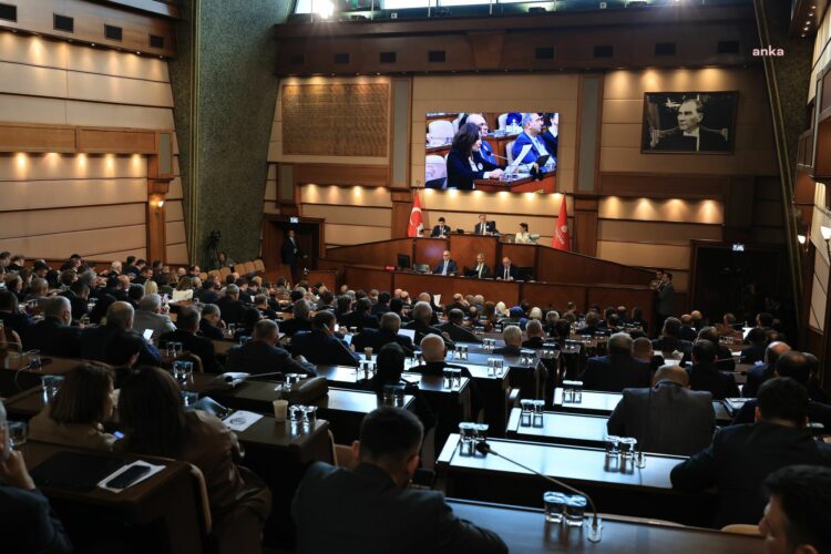 İBB Başkan Vekili: “Var mısınız Meclis’i toplayıp Şişli’de kayyumu geri almaya”