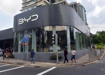 Çinli elektrikli araç devi BYD dünyanın en büyük araç kargo gemisini tanıttı