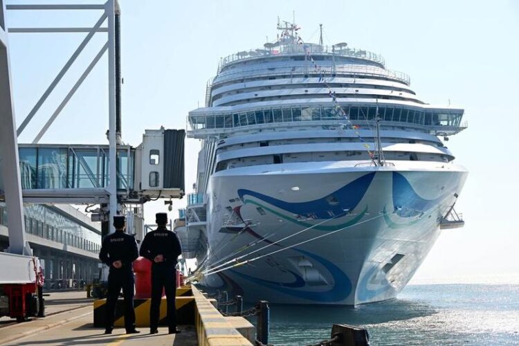 Çin’in ilk yerli yapım kruvaziyer gemisi, Japonya ve Güney Kore seferine başlayacak