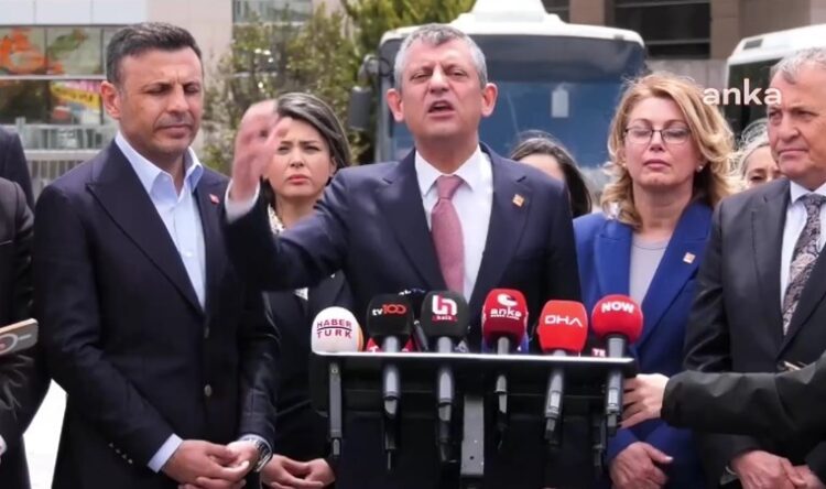 Özgür Özel: “Türkiye’de meydanların ne zaman dolacağına artık siz karar vermiyorsunuz”