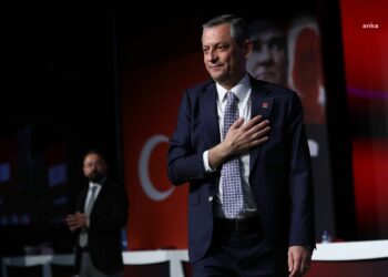 Özgür Özel: Seçim sandığı milletin önüne gelene kadar durmayacağız