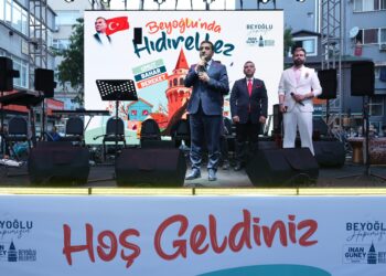 Bahar’ın gelişi Beyoğlu’nda Hıdrellez Şenliği ile kutlandı