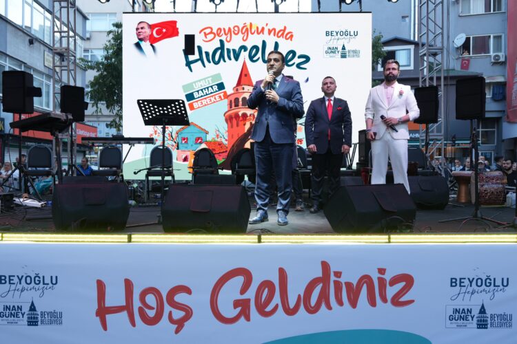 Bahar’ın gelişi Beyoğlu’nda Hıdrellez Şenliği ile kutlandı