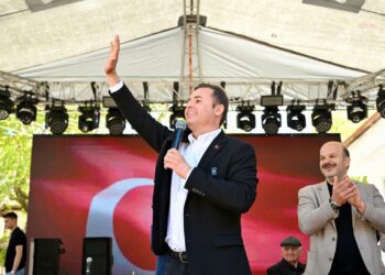 Balıkesir Büyükşehir Belediye Başkanı Akın Hıdrellez coşkusuna ortak oldu