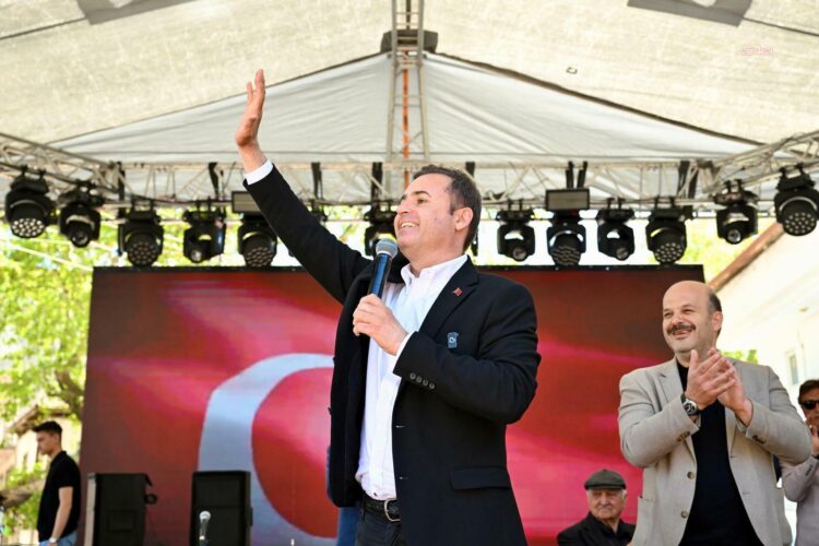 Balıkesir Büyükşehir Belediye Başkanı Akın Hıdrellez coşkusuna ortak oldu