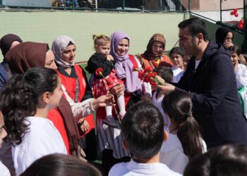 Beyoğlu’nda Anneler Günü renkli etkinliklerle kutlandı