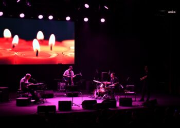 Sanatseverlerden Balıkesir Büyükşehir Belediyesi’nin caz konserine yoğun ilgi