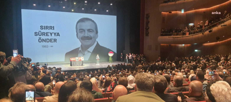 Sırrı Süreyya Önder AKM’de son yolculuğuna uğurlandı…