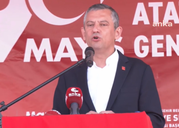 Özgür Özel ve Mansur Yavaş 19 Mayıs Ankara Yarı Maratonu’nun açılışını yaptı