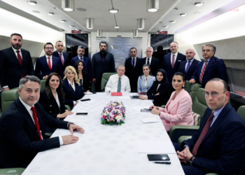 Erdoğan: Anayasa çalışmaları için 11 arkadaşımız önümüzdeki günlerde çalışmaları başlatacak
