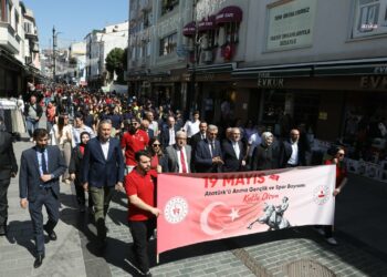 Eyüpsultan’da 19 Mayıs kutlamaları, “Gençlik Yürüyüşü” ile başladı
