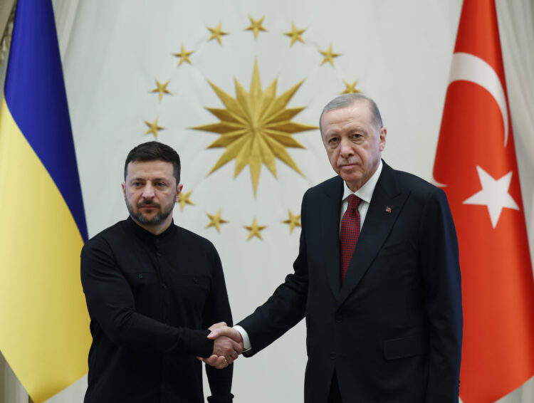 Cumhurbaşkanı Erdoğan, Zelenskiy ile bir araya geldi