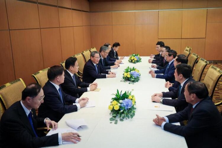 Çin Başbakanı Li’den Çin-Vietnam kapsamlı stratejik işbirliğinin ilerletilmesi çağrısı