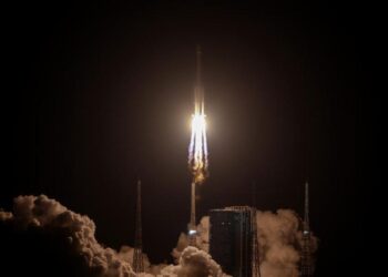 Çin uzaya yeni bir iletişim uydusu gönderdi