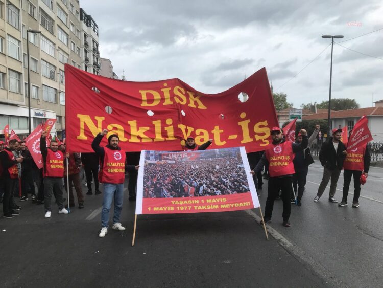 Nakliyat-İş Sendikası üyeleri 1 Mayıs için Saraçhane’de toplandı
