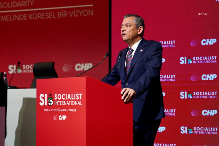 Özgür Özel: “Otoriterliği halkın desteğiyle yenmeyi ve iktidara gelmeyi hedefliyoruz”