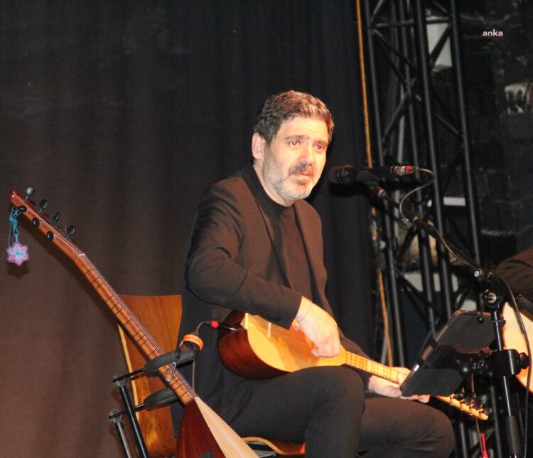 Ender Balkır: “Dinleyicinin ruhuna dokunmak istiyoruz”