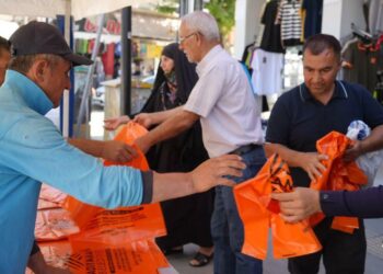 Adıyaman Belediyesi, ücretsiz kurban atık poşeti dağıttı