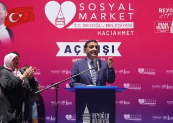 Beyoğlu’nun üçüncü ‘sosyal market’i Hacıahmet mahallesinde hizmete açıldı