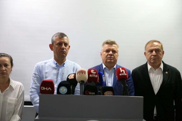 Başhekim Topçu’dan Ferdi Zeyrek’in durumuyla ilgili açıklama