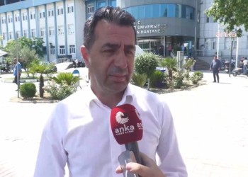 Burhanettin Bulut ve Erhan Adem, Ferdi Zeyrek’in tedavi gördüğü hastanede