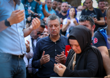 Özgür Özel: İnanın ailesi kaybetti, partisi kaybetti ama Manisa kaybetti, Türkiye kaybetti”
