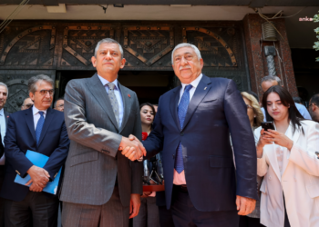 Özgür Özel’den Erdoğan’a: “Esnafın elini havada bırakmayalım, hep birlikte tutalım”