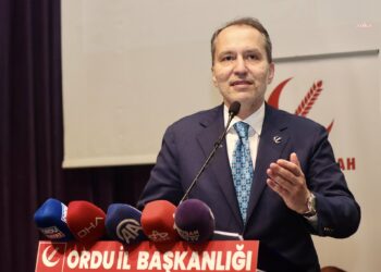 Fatih Erbakan’dan iktidara: “Bu saatten sonra yapacağınız en iyi şey seçim sandığını milletin önüne getirmektir”