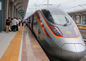 Çin’de yaz seyahat yoğunluğu sırasında 953 milyon tren yolculuğu yapılması bekleniyor