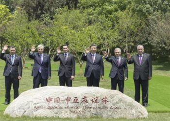 Çin Cumhurbaşkanı Xi, antik İpek Yolu boyunca Orta Asya ile yeni bağlar kuruyor