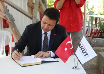 Mahmut Arıkan’dan AKUT’a başsağlığı ziyareti