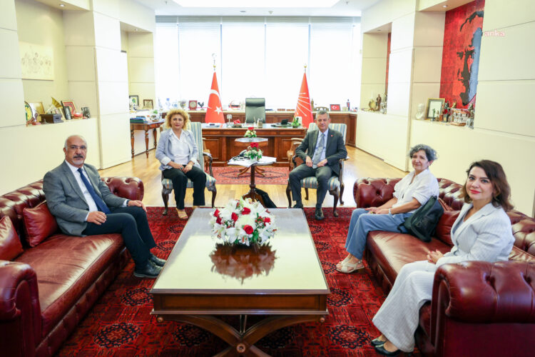 Özgür Özel, KESK heyetini kabul etti