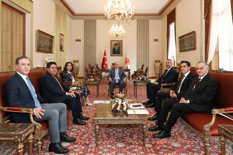Numan Kurtulmuş, grup başkanvekillerini kabul etti