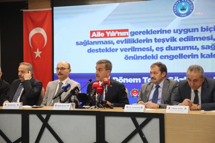 Türkiye Kamu-Sen 8’inci dönem toplu sözleşme taleplerini açıkladı