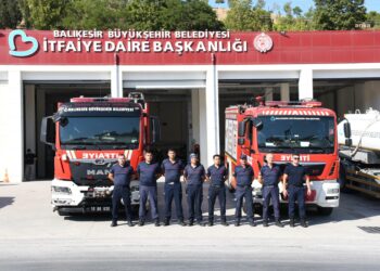 Balıkesir Büyükşehir Belediyesi İtfaiyesi’nden Sakarya’ya destek