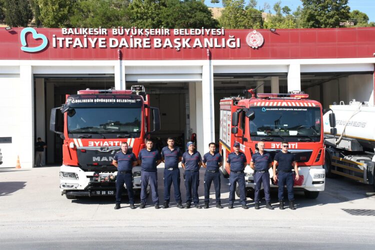 Balıkesir Büyükşehir Belediyesi İtfaiyesi’nden Sakarya’ya destek