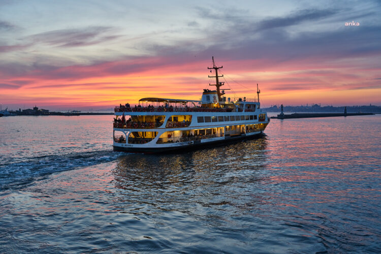 İstanbul’da mehtap turları başladı