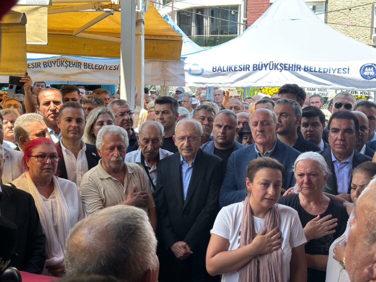 Kılıçdaroğlu’nun kardeşi Adil Kılıçdaroğlu son yolculuğuna uğurlandı