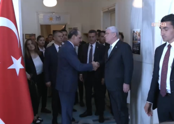 MİT Başkanı Kalın, Müsavat Dervişoğlu’nu ziyaret etti