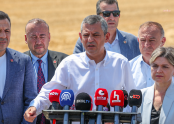 Özgür Özel’den ‘komisyon’ açıklaması: ‘Diyarbakır’da demokrasi, İstanbul’da otokrasi!’