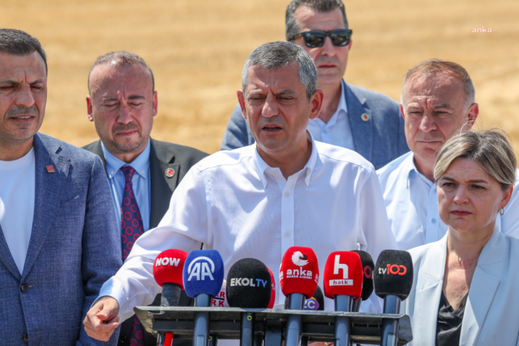 Özgür Özel’den ‘komisyon’ açıklaması: ‘Diyarbakır’da demokrasi, İstanbul’da otokrasi!’