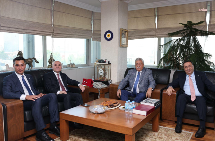 İYİ Parti heyeti, TESK Başkanı Bendevi Palandöken’i ziyaret etti