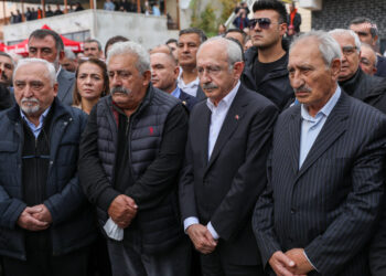 Özel’den kardeşi vefat eden Kılıçdaroğlu’na başsağlığı telefonu